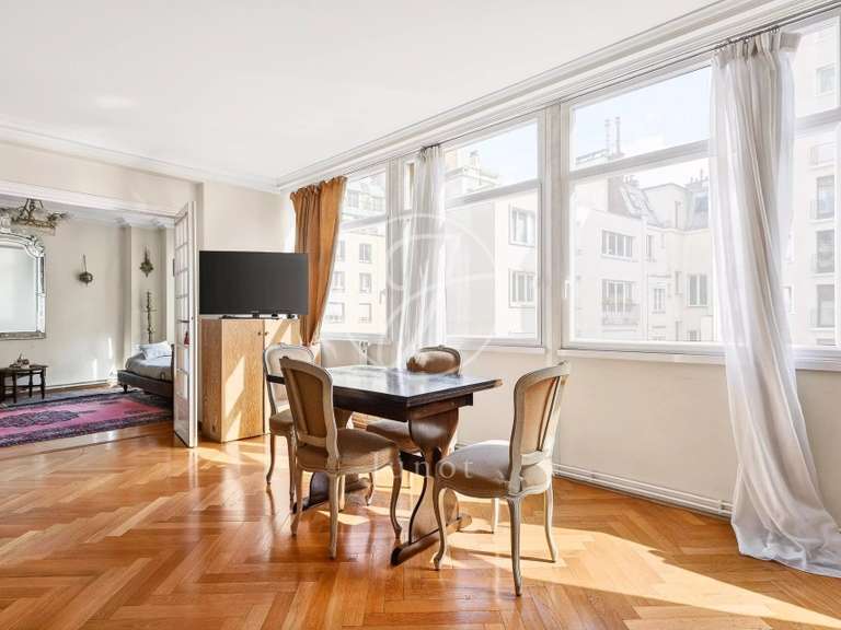 Appartement Paris 16e - 2 chambres - 95m²