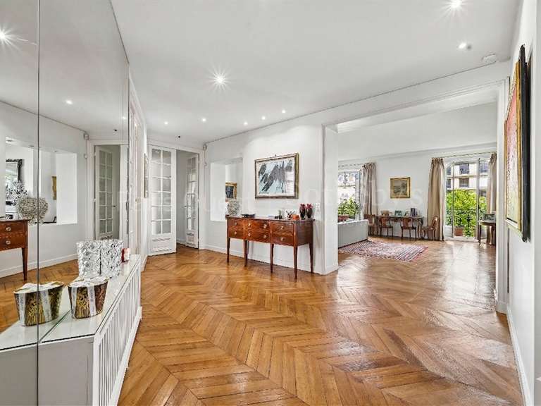 Appartement Paris 16e - 4 chambres - 285m²