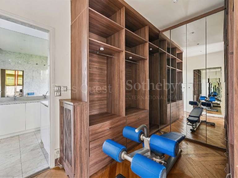 Appartement Paris 16e - 4 chambres - 285m²