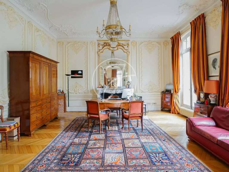 Appartement Paris 16e - 8 chambres - 453m²