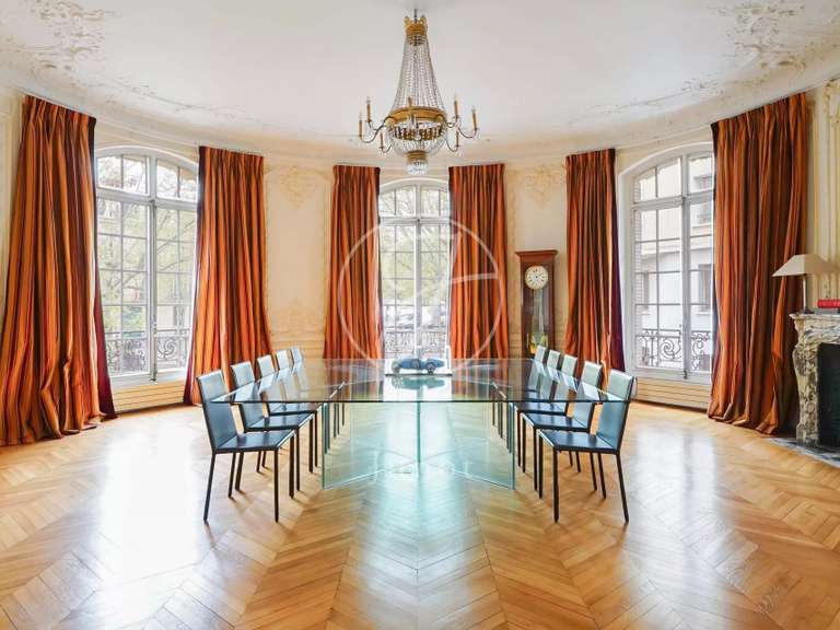 Appartement Paris 16e - 8 chambres - 453m²