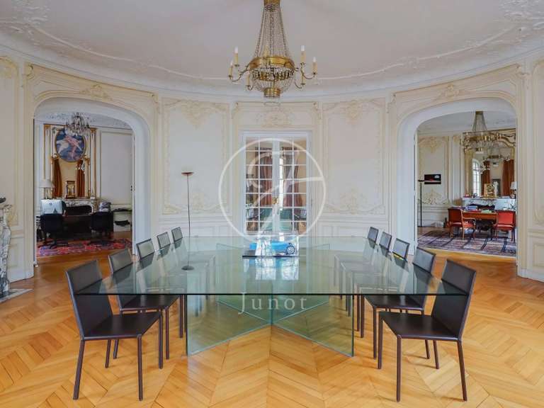 Appartement Paris 16e - 8 chambres - 453m²