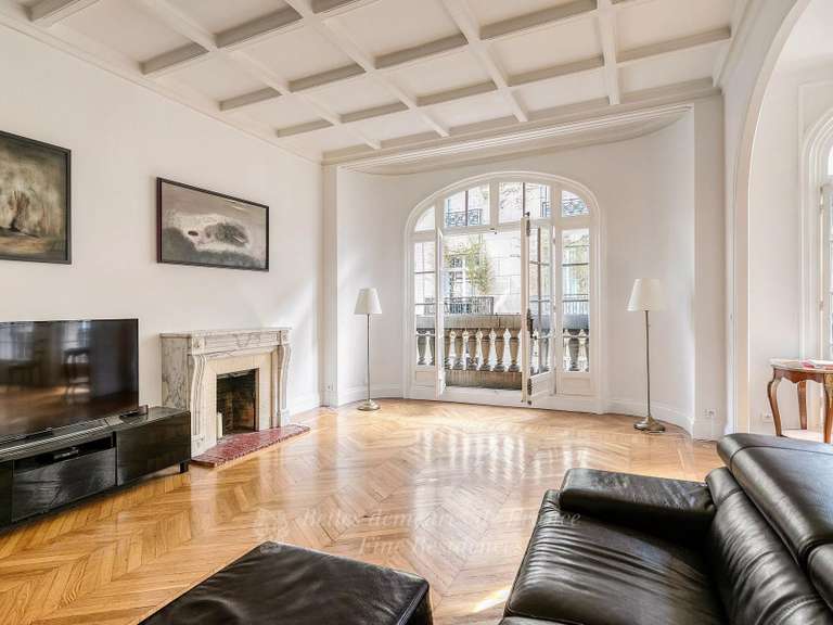 Appartement Paris 16e - 3 chambres - 141m²