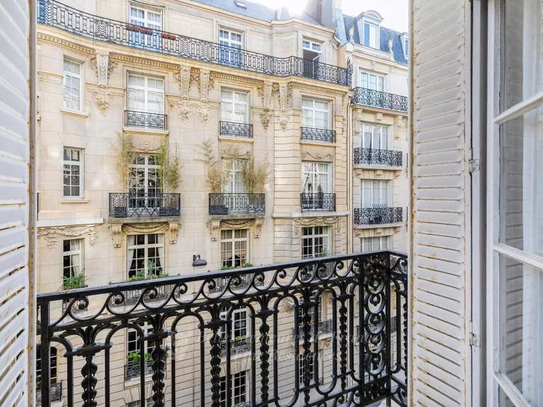 Appartement Paris 16e - 3 chambres - 141m²