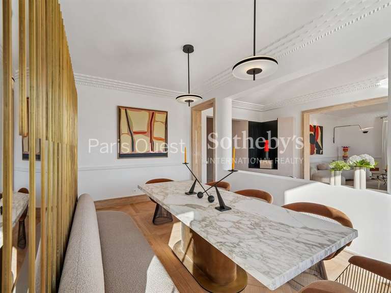 Appartement Paris 16e - 3 chambres - 190m²
