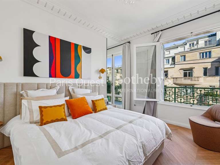 Appartement Paris 16e - 3 chambres - 190m²