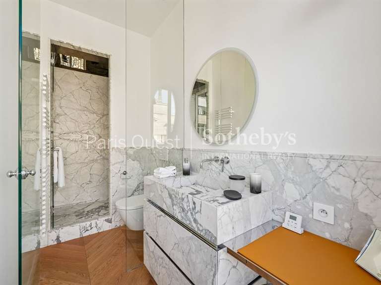 Appartement Paris 16e - 3 chambres - 190m²