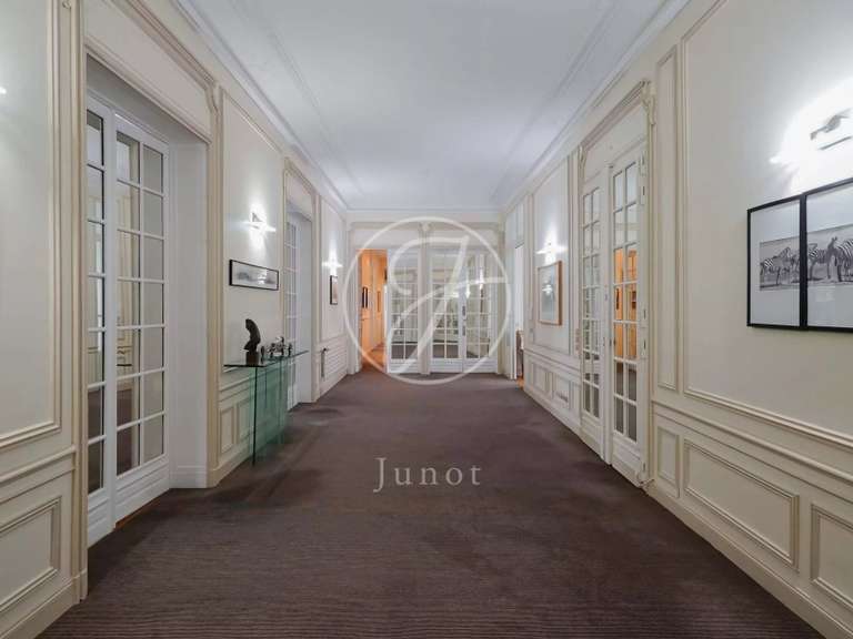 Appartement Paris 16e - 3 chambres - 453m²