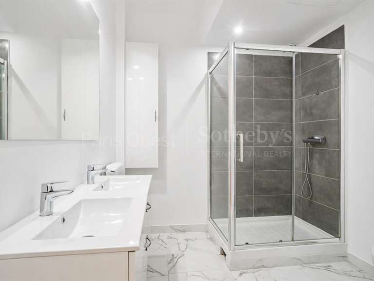 Appartement Paris 16e - 3 chambres - 173m²