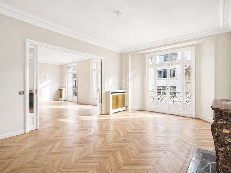 Appartement Paris 16e - 3 chambres - 173m²