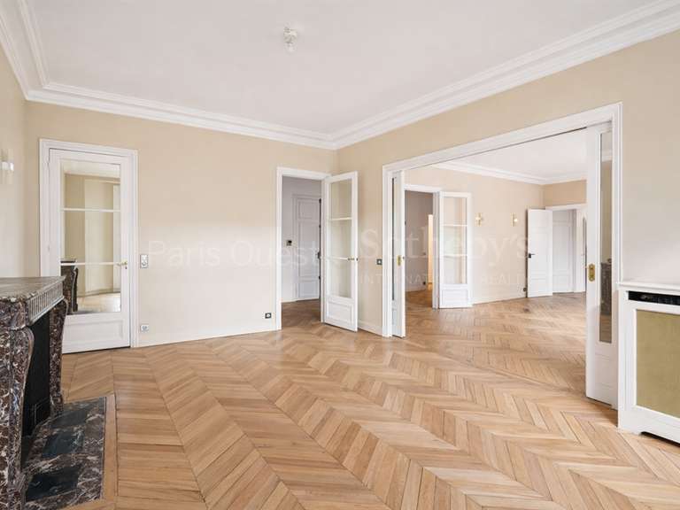 Appartement Paris 16e - 3 chambres - 173m²
