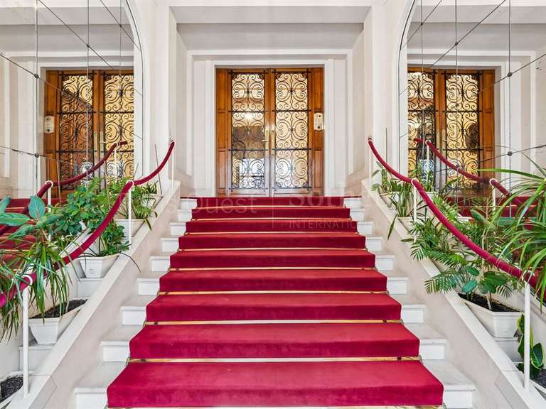 Appartement Paris 16e - 3 chambres - 173m²