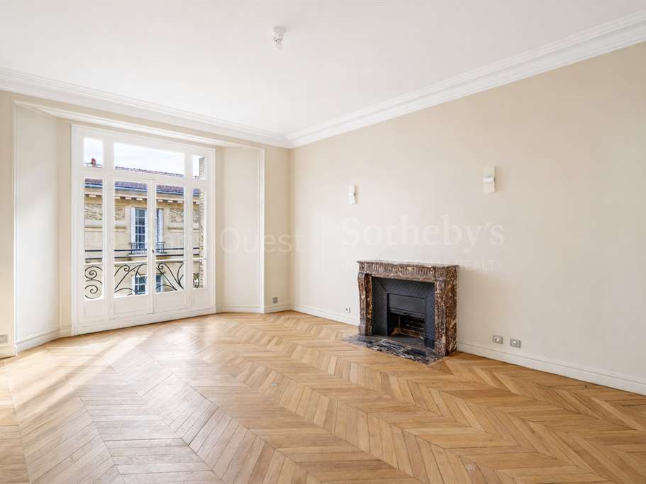 Apartment Paris 16e