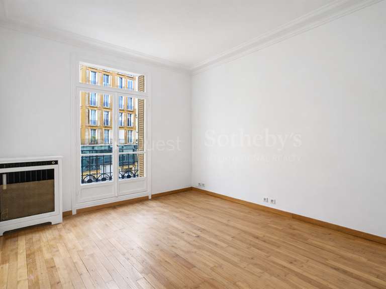 Appartement Paris 16e - 3 chambres - 173m²