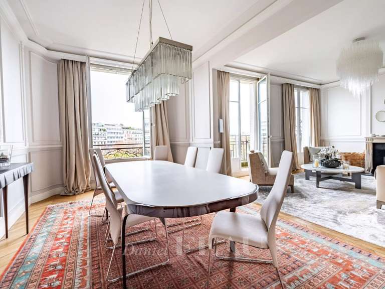 Apartment Paris 16e - 4 bedrooms - 211m²