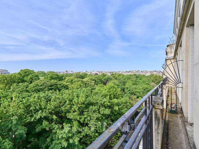 Appartement Paris 16e - 4 chambres - 211m²