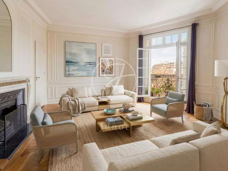 Appartement Paris 16e - 4 chambres - 156m²