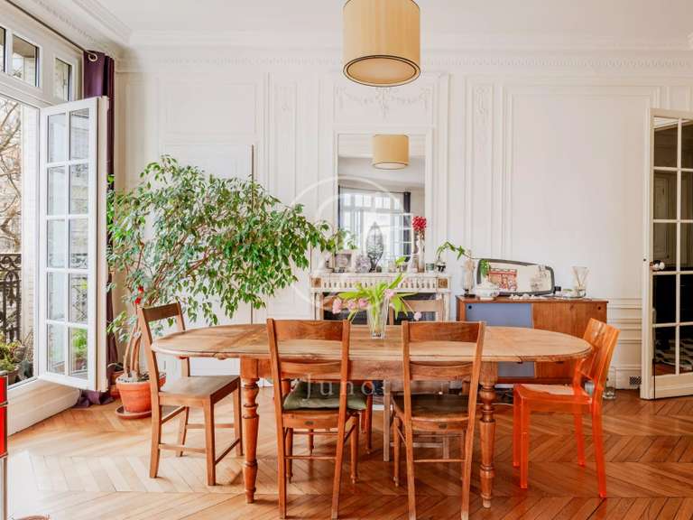 Appartement Paris 16e - 4 chambres - 156m²