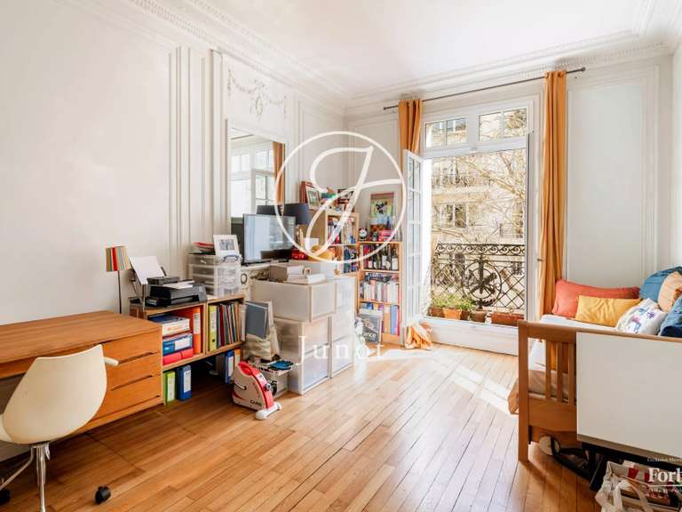 Appartement Paris 16e - 4 chambres - 156m²