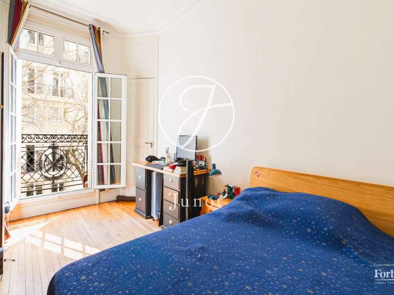 Appartement Paris 16e - 4 chambres - 156m²