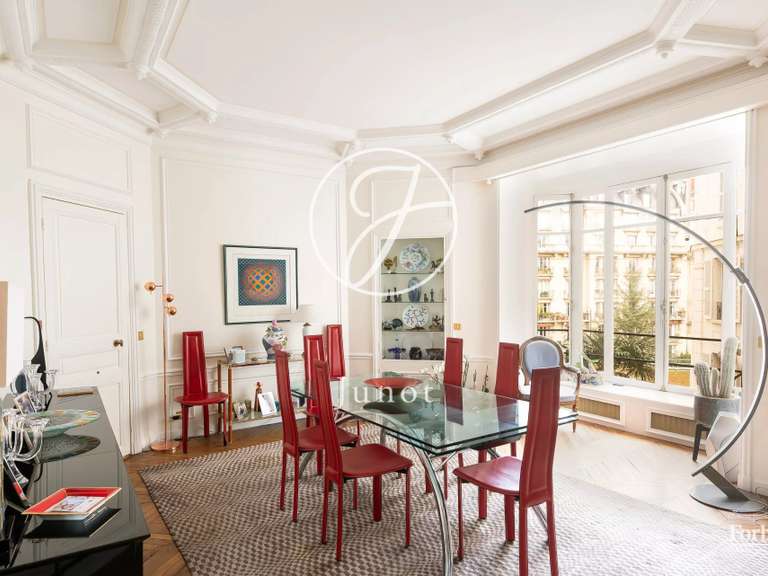 Appartement Paris 16e - 4 chambres - 163m²