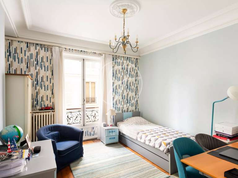 Appartement Paris 16e - 4 chambres - 163m²