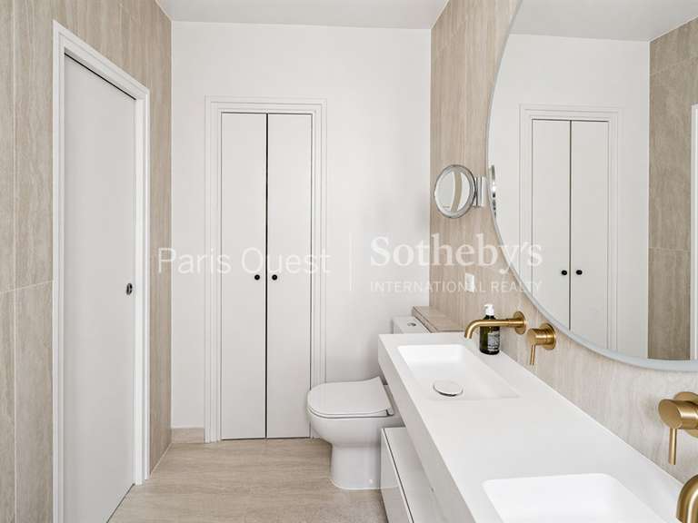 Appartement Paris 16e - 2 chambres - 119m²