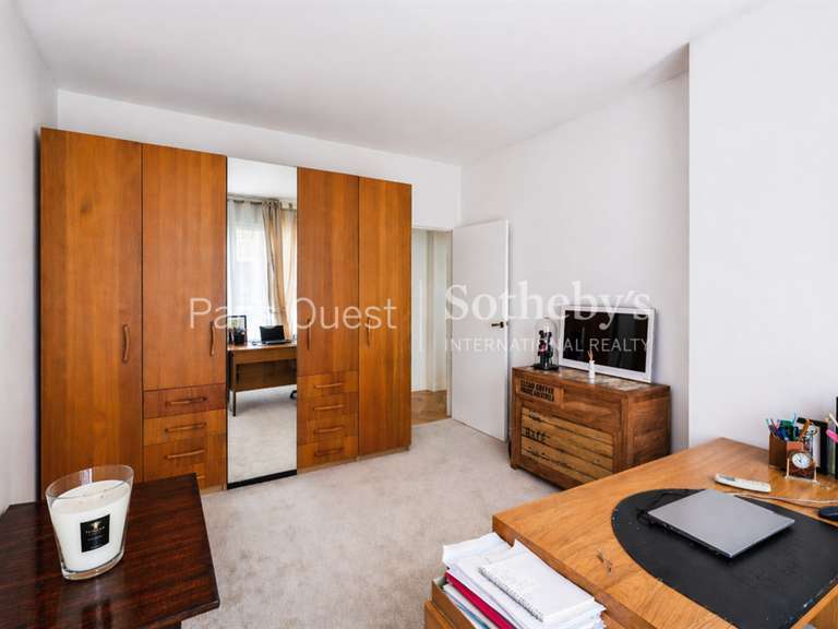Appartement Paris 16e - 2 chambres - 119m²