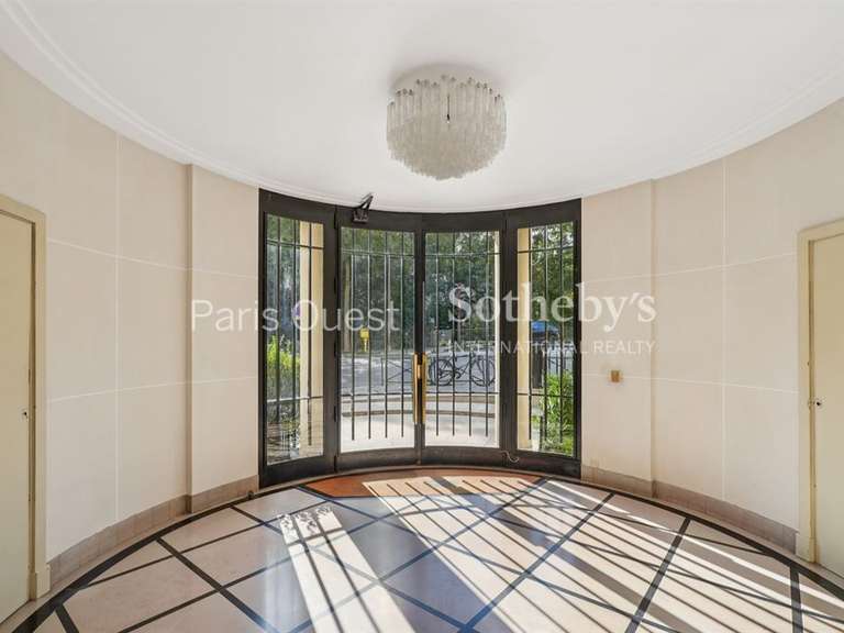 Appartement Paris 16e - 2 chambres - 119m²