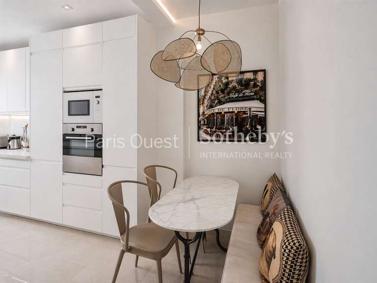 Appartement Paris 16e - 2 chambres - 119m²