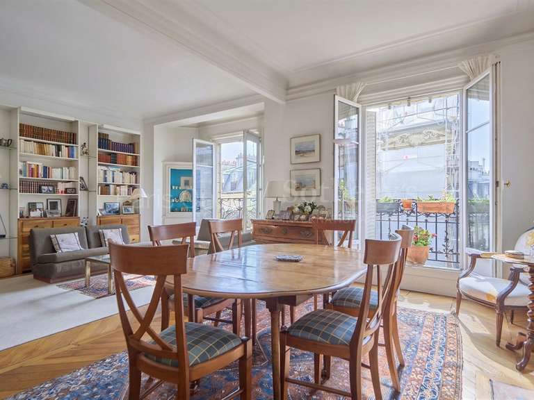 Appartement Paris 16e - 3 chambres - 117m²