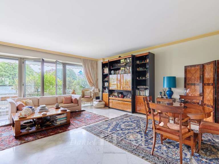 Appartement Paris 16e - 2 chambres - 122m²