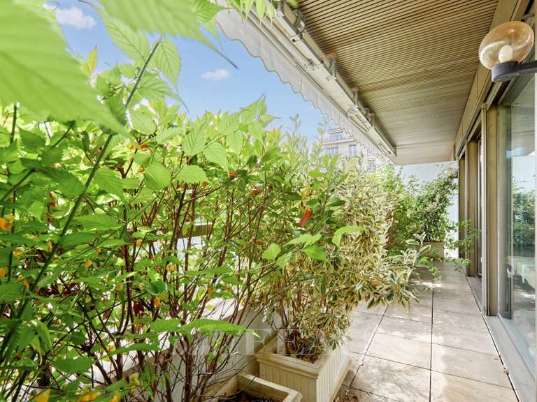 Appartement Paris 16e - 2 chambres - 122m²