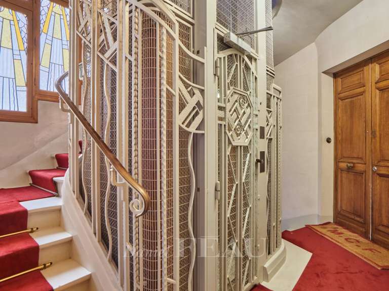 Appartement Paris 16e - 3 chambres - 145m²