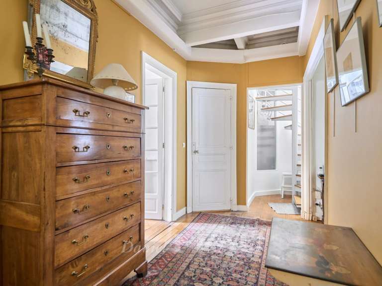 Appartement Paris 16e - 3 chambres - 117m²