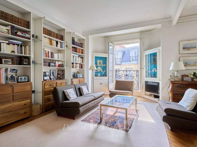 Appartement Paris 16e - 3 chambres - 117m²