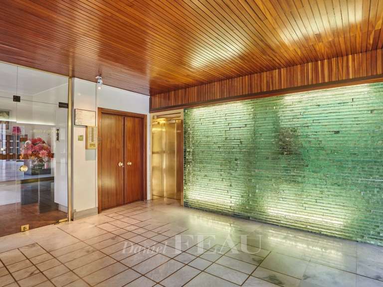 Appartement Paris 16e - 4 chambres - 135m²