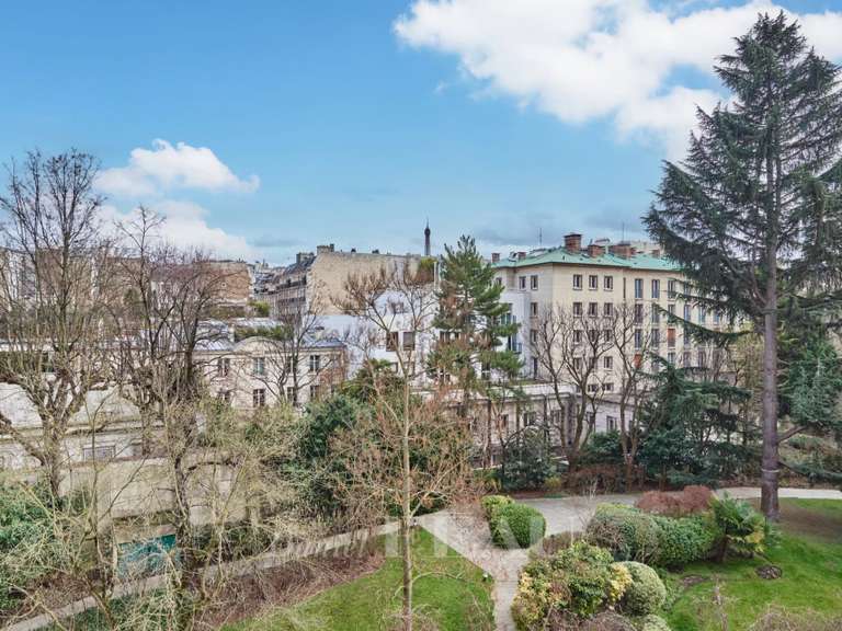 Appartement Paris 16e - 4 chambres - 135m²