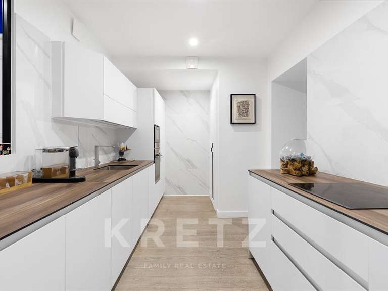 Appartement Paris 16e - 3 chambres - 141m²