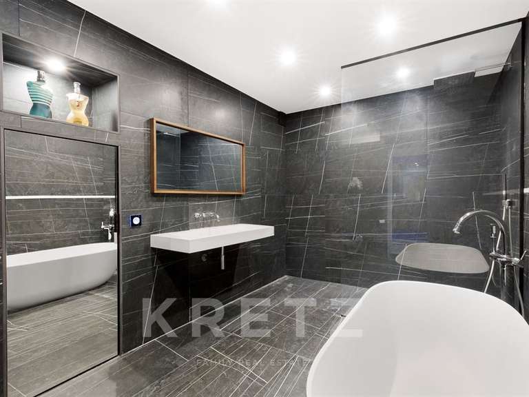 Appartement Paris 16e - 3 chambres - 141m²