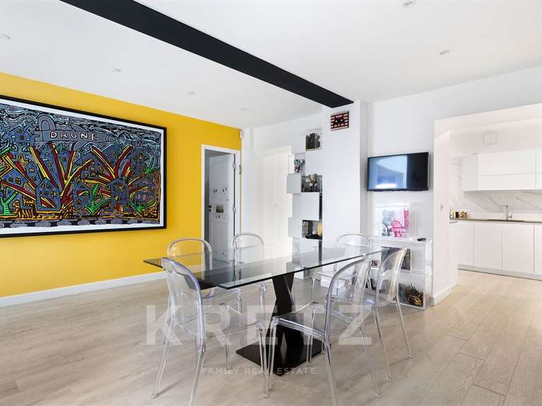 Appartement Paris 16e - 3 chambres - 141m²