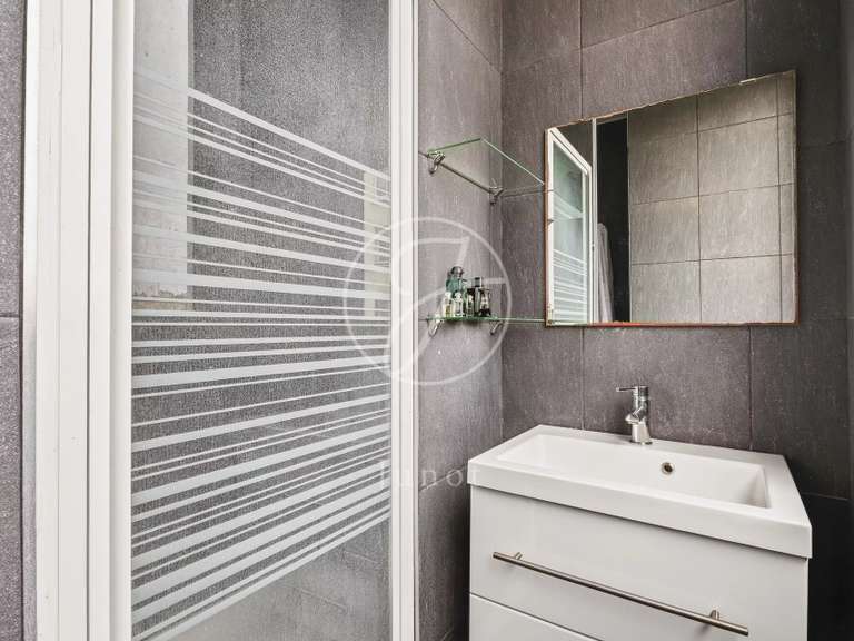 Appartement Paris 16e - 3 chambres - 109m²