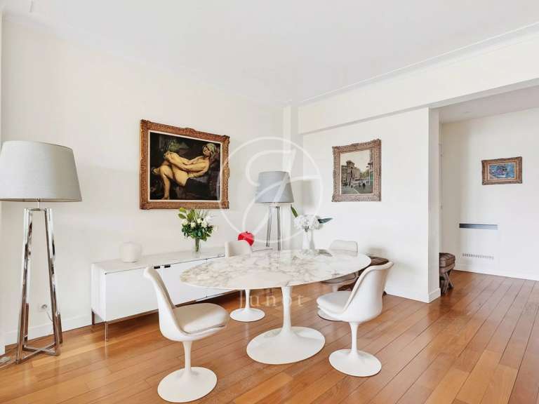 Appartement Paris 16e - 3 chambres - 109m²