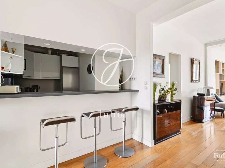 Appartement Paris 16e - 3 chambres - 109m²