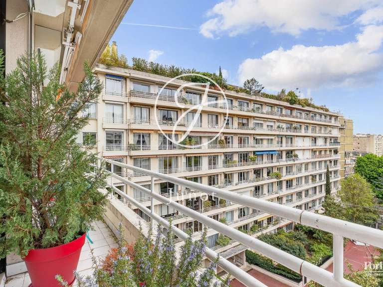 Appartement Paris 16e - 3 chambres - 109m²