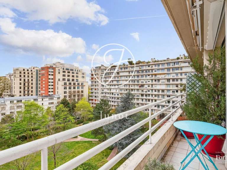 Appartement Paris 16e - 3 chambres - 109m²