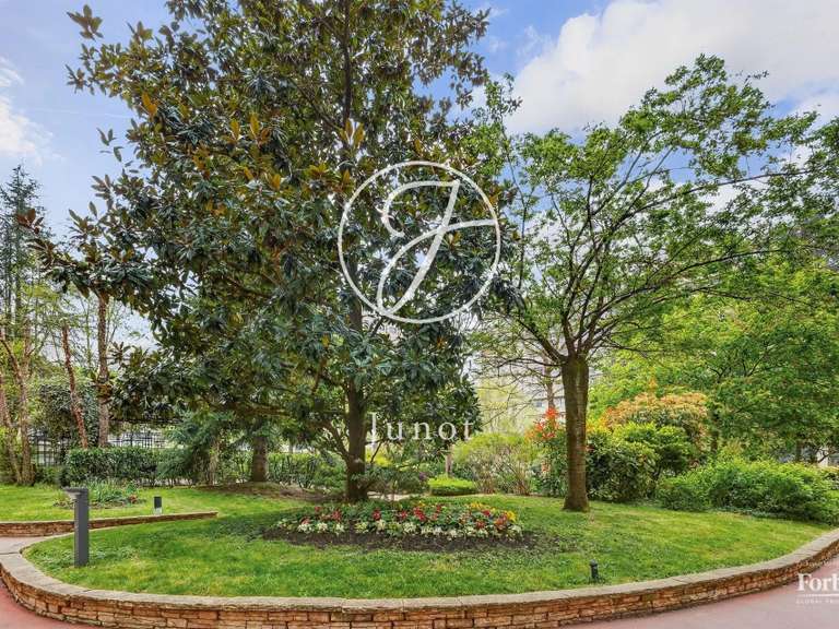 Appartement Paris 16e - 3 chambres - 109m²