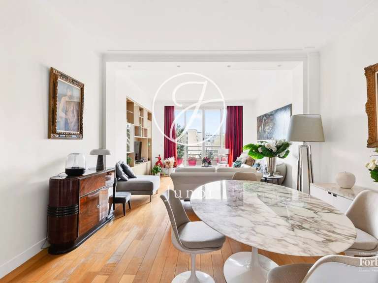 Appartement Paris 16e - 3 chambres - 109m²