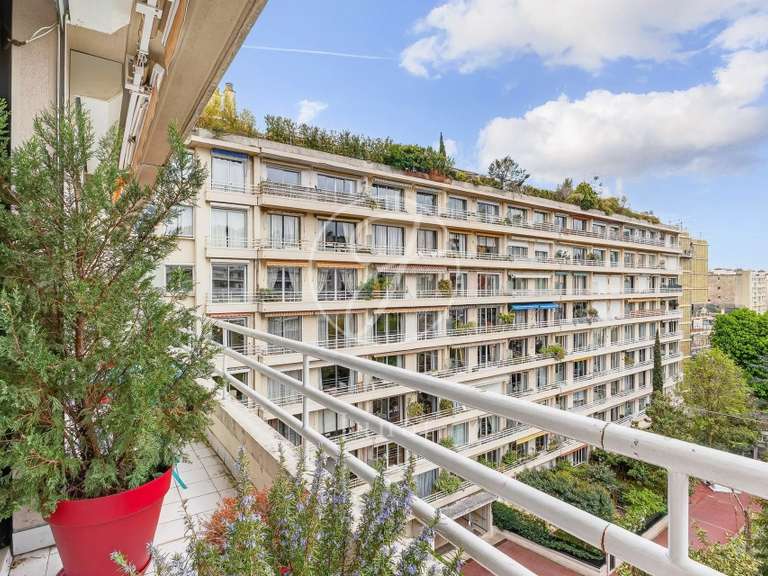 Appartement Paris 16e - 3 chambres - 109m²