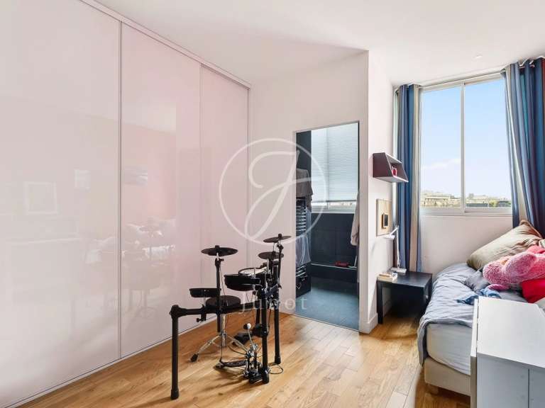 Appartement Paris 16e - 3 chambres - 109m²